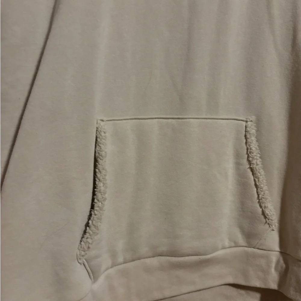 Victoria’s Secret Sherpa Lined 
Love Pink Cream Hoodie - Picture 2 of 4